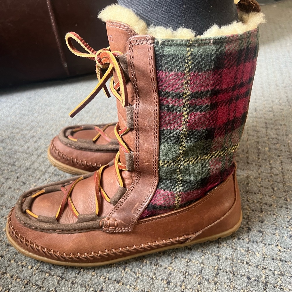 LL Bean Wicked Good Lodge Boot 8